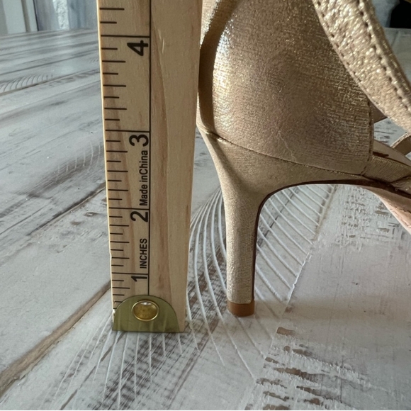 Antonio Melani Gold sandals women's sz 8 - Picture 12 of 15